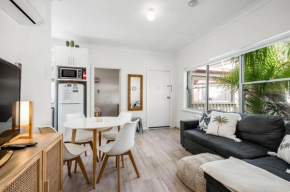 Central and modern 2 bedroom unit at Smugglers